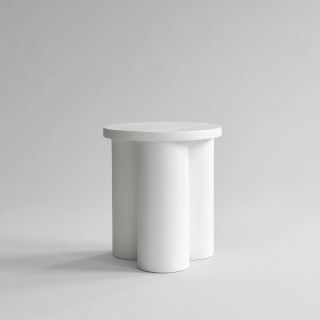 BIG FOOT TABLE, TALL ◾101CPH. Kolekce Big Foot, inspirovaná brutalistickou architekturou a současným sochařstvím, se...