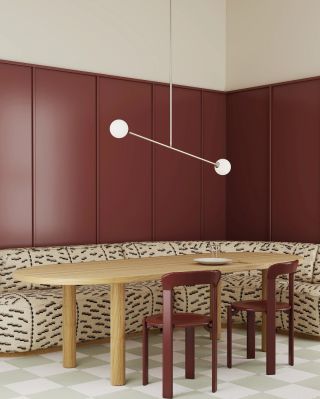 TWO SPHERES ◾️Atelier Areti. Nástěnné svítidlo Cone je ručně vyráběno vysoce kvalifikovanými řemeslníky v Německu. Každá...