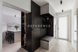 JENŠTEJN ◾Rekonstrukce třípodlažního rodinného řadového domu. Původní depoziční řešení domu bylo většinou zachováno s...